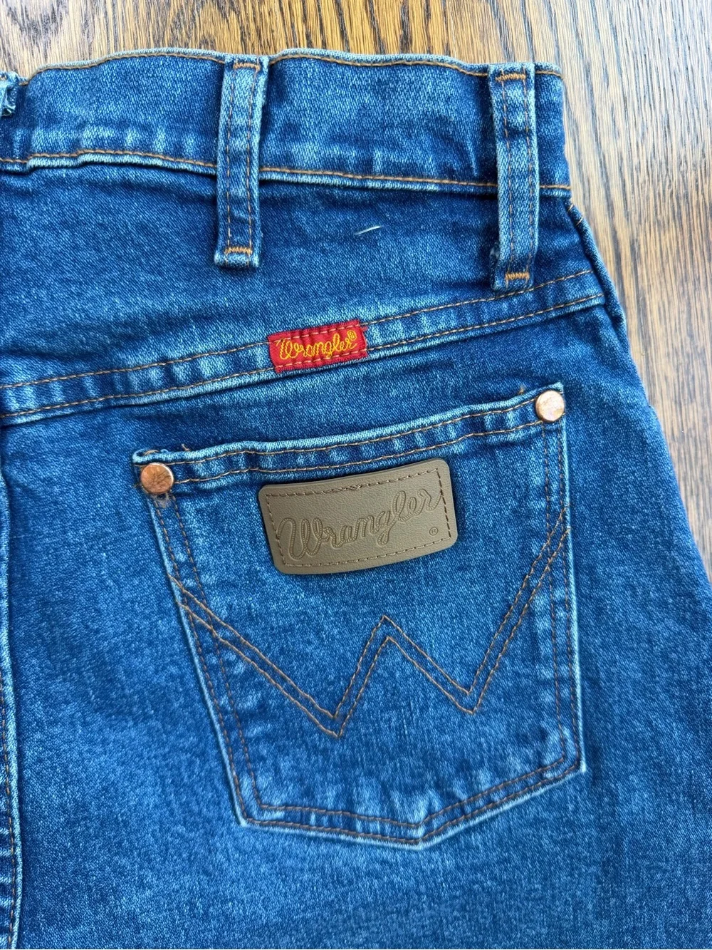 Vintage USA made Wrangler Classic Fit Women’s Blue Denim Jeans